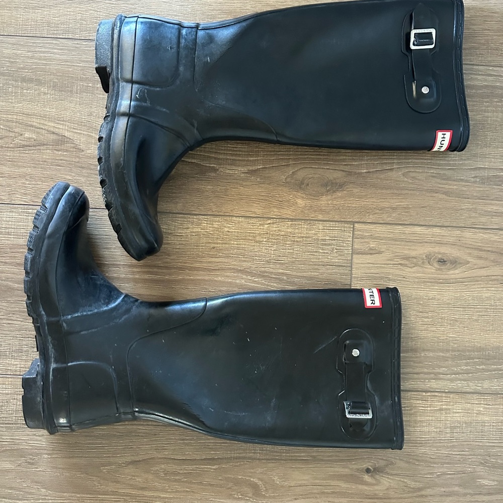 Hunter Black Rain & Snow Boots with Adjustable Buckles